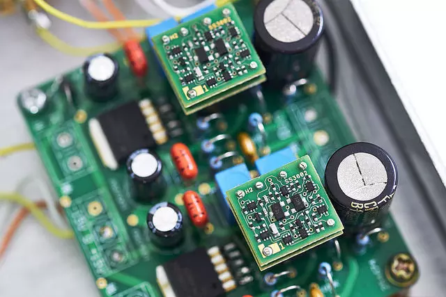 Sparkos Labs, Inc. Discrete op amps for amplifying audio signals